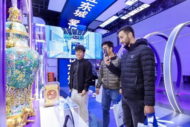 和融东城 和合共赢——HICOOL2025全球创业者峰会东城展区展示发展优势与强劲活力(图3)