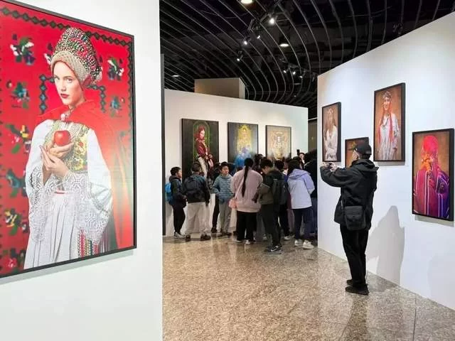 以影像为媒,筑可持续未来:北京国际艺苑摄影基金会多维助力2025北京国际摄影周(图7) 以影像为媒,筑可持续未来:北京国际艺苑摄影基金会多维助力2025北京国际摄影周(图7)