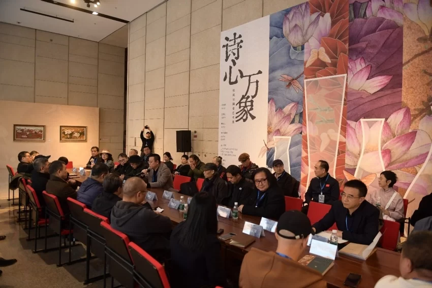 倡扬东方新古典美学:“诗心万象——张闻冰陶瓷艺术展”在京启幕(图9) 倡扬东方新古典美学:“诗心万象——张闻冰陶瓷艺术展”在京启幕(图9)