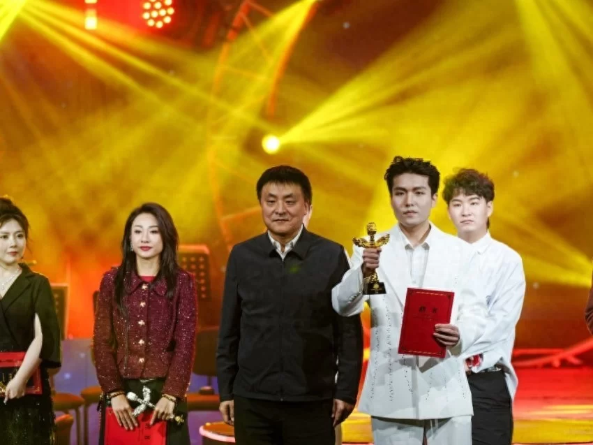 《云上歌王LIVE SHOW》第五季总决赛圆满结束，孙铭泽摘得《云上歌