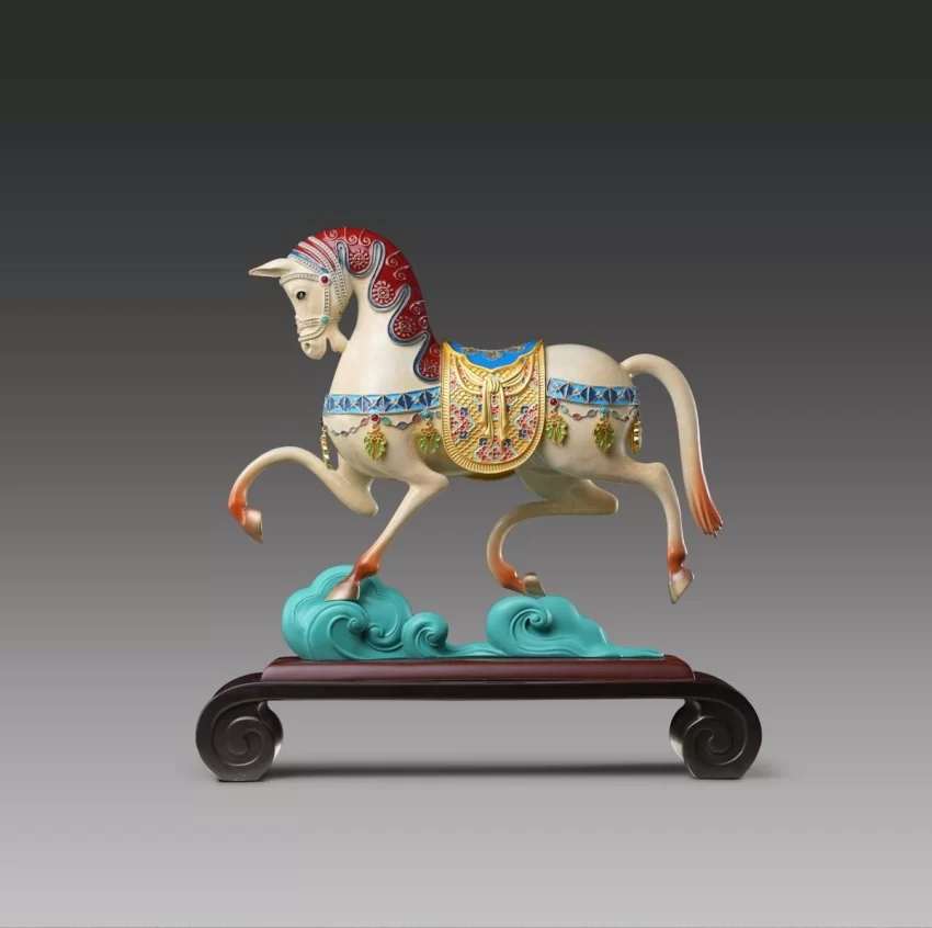 惊艳亮相！常沙娜珐琅艺术新作《霓裳天马》（米色版）北京首发(图6)