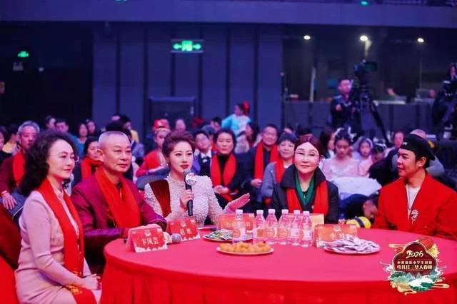 中央新影中学生频道2026《少儿红》华人春晚璀璨收官(图6)