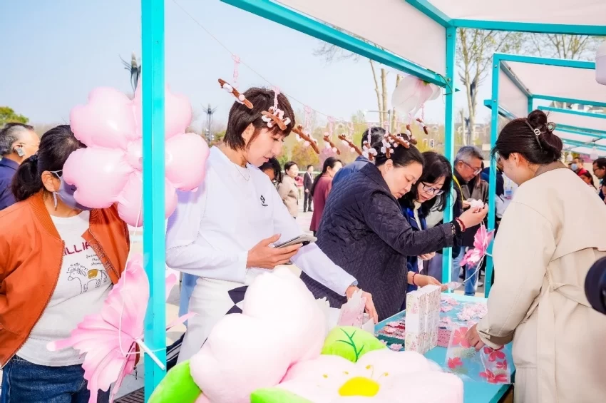 鹤舞樱飞 向新而行——2026樱花季鹤壁文旅推介大会开幕(图11)