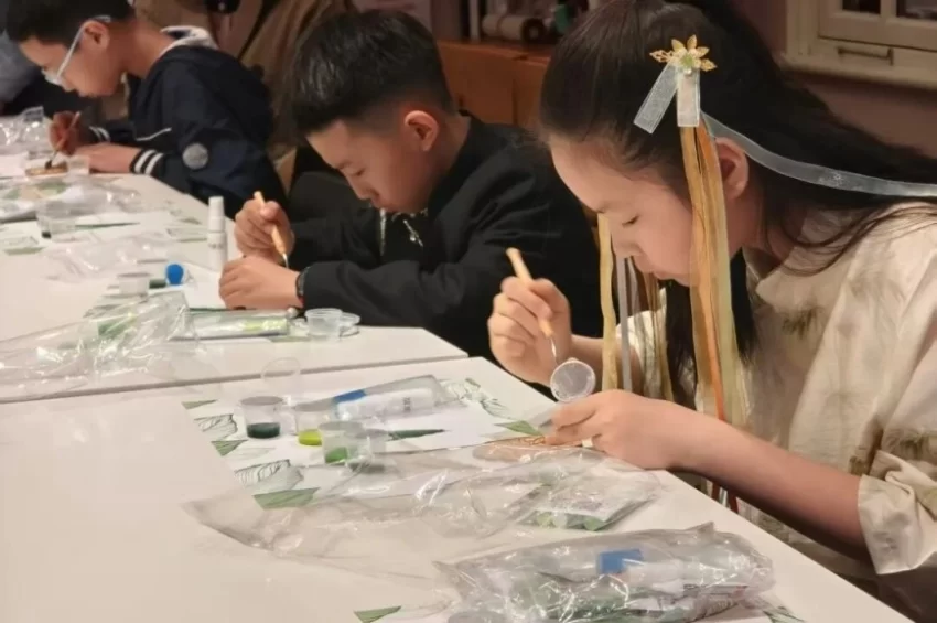 北京西城区“书香·家·春秋”家庭阅读项目再启十年新程(图4)