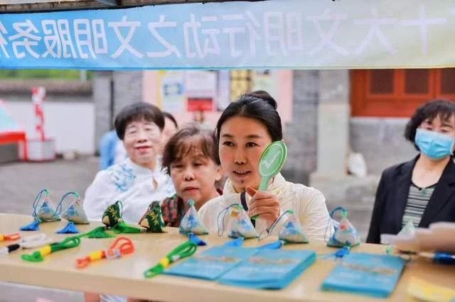回龙观启动“两庙一街”文明实践带,“15分钟文明圈”服务十余万居民(图9) 回龙观启动“两庙一街”文明实践带,“15分钟文明圈”服务十余万居民(图9)