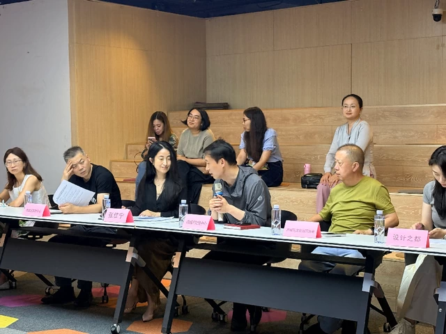 文兴丰台 园聚未来——北京丰台区开展2026外区优质园区走访交流活动(图3) 文兴丰台 园聚未来——北京丰台区开展2026外区优质园区走访交流活动(图3)