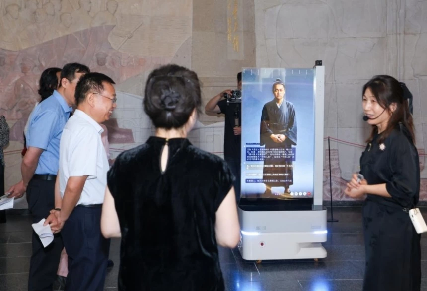 文博展示新模式讲好中华文明故事——《我们·看见中华》展亮相中华世纪坛(图8)