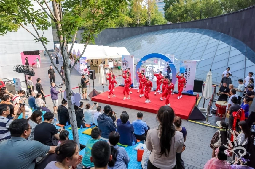 新戏开场!2026北京西城百姓戏剧文化市集在西单更新场鸣锣开市(图21) 新戏开场!2026北京西城百姓戏剧文化市集在西单更新场鸣锣开市(图21)