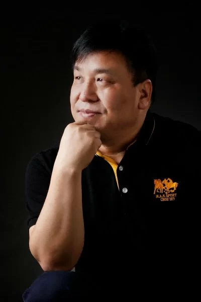 聚焦网红题材,展示网络生态——长篇小说《网事》出版(图2) 聚焦网红题材,展示网络生态——长篇小说《网事》出版(图2)