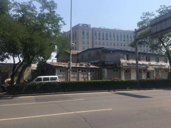 打赢攻坚战 又添新战果 曙光街道完成“开墙破洞”两年整治任务量的233%(图3) 打赢攻坚战 又添新战果 曙光街道完成“开墙破洞”两年整治任务量的233%(图3)