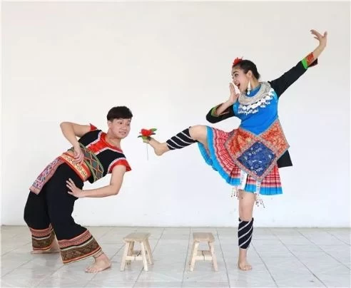第四届广西青年舞蹈演员比赛在柳州市举行(图1) 第四届广西青年舞蹈演员比赛在柳州市举行(图1)