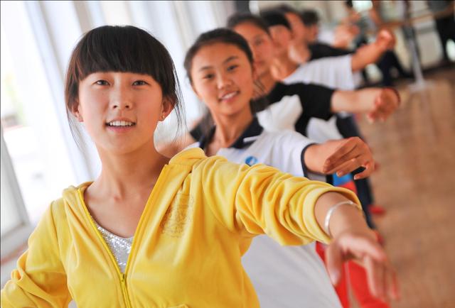 改革开放40年，陕西榆林教育事业发展结硕果(图4)