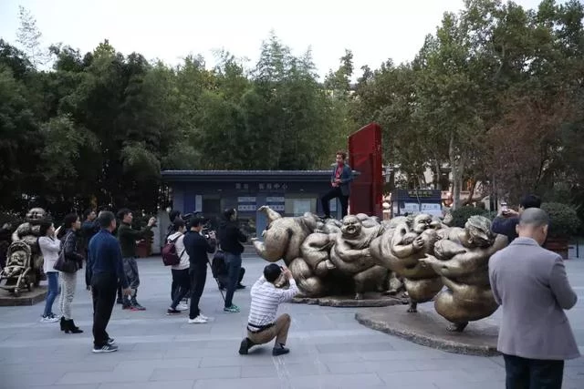 众艳亮相金陵——“一路欢歌——许鸿飞雕塑世界巡展·南京站”启幕(图12)