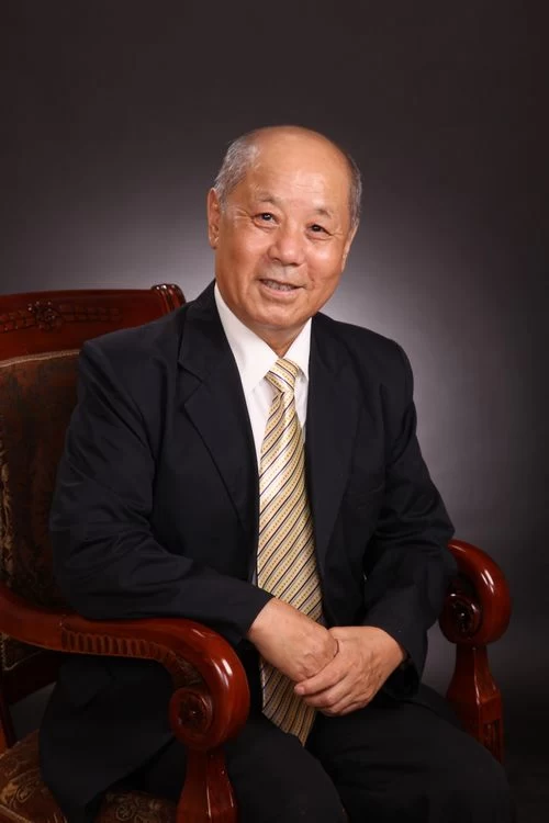  古朴雄健气韵深——崔元泽书法作品欣赏(图1)