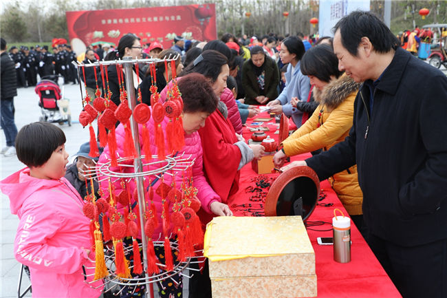 感受民间技艺 体验非遗魅力——京津冀三地民俗文化在这里绽放(图3) 感受民间技艺 体验非遗魅力——京津冀三地民俗文化在这里绽放(图3)
