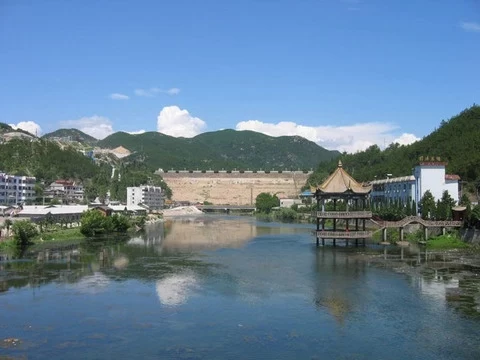 青山深处白莲开(图1) 青山深处白莲开(图1)