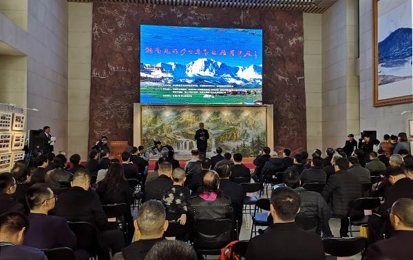＂初心与善行——翰墨光明行十周年书画图片展＂在京开幕(图1)