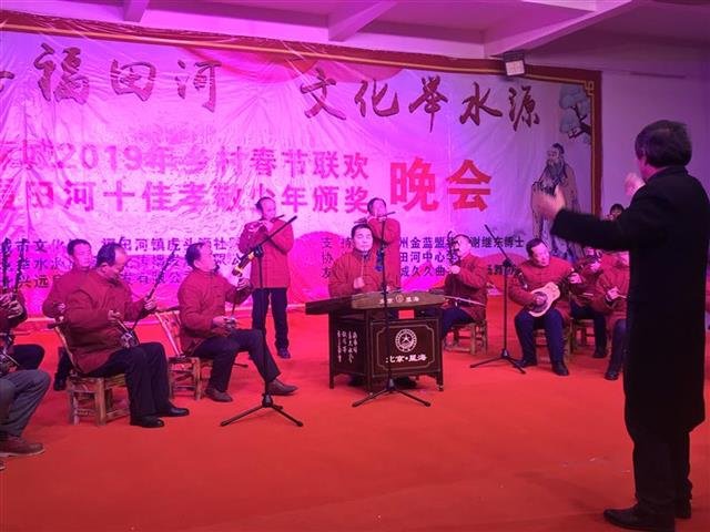 魅力黄冈春意浓——湖北黄冈春节群众文化活动侧记(图3) 魅力黄冈春意浓——湖北黄冈春节群众文化活动侧记(图3)