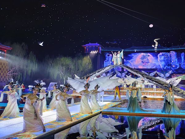 “文明旅游为文化陕西加分”西安启动  2019版实景历史舞剧《长恨歌》首演(图3)