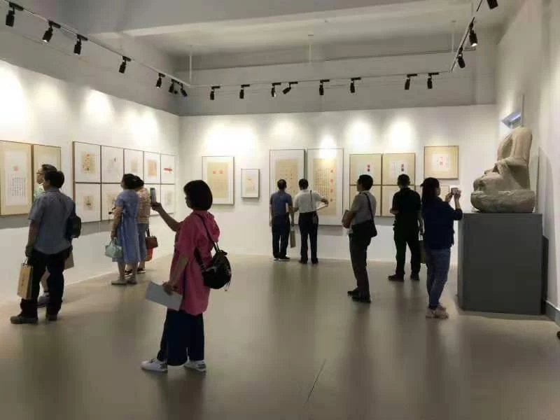 唐晋佛像篆刻作品展在云冈美术馆开展(图2)