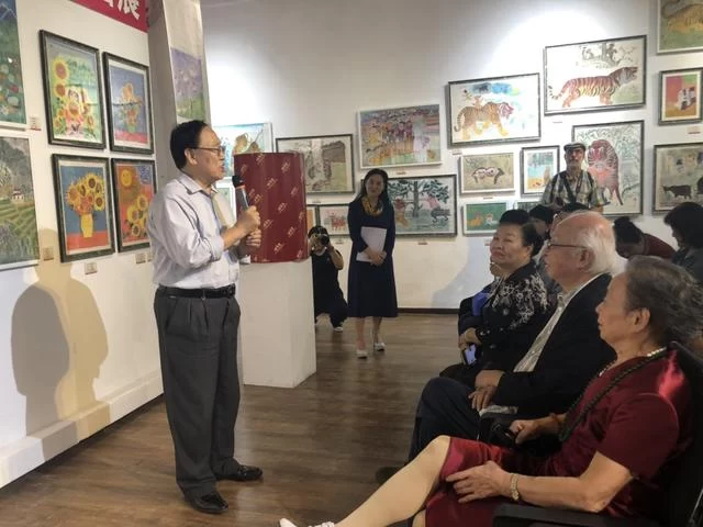 中国奶奶的花样年华——杨佩莲画展在京举办(图4) 中国奶奶的花样年华——杨佩莲画展在京举办(图4)