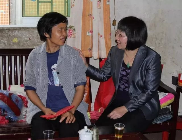 东莞女干部袁秀娟：对妇女儿童工作有独特情怀(图3)