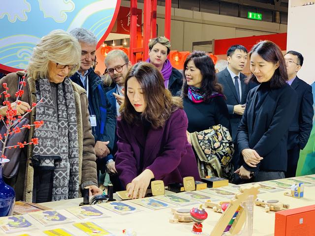 “中国礼物”主题展区亮相第24届米兰国际手工艺博览会(图4)