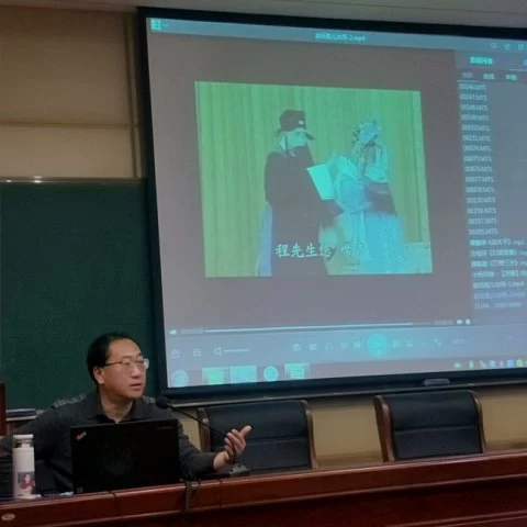 京剧文化传入嵊州越剧艺术学校