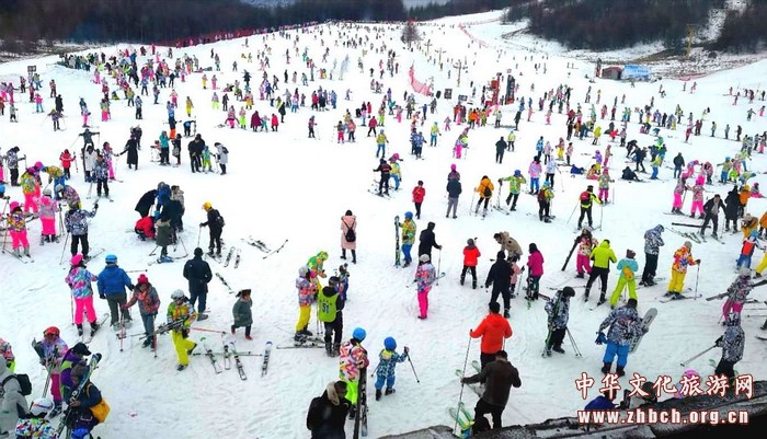 十八年漫漫长路终不悔——一个滑雪场的体育健康探索实践记(图2) 十八年漫漫长路终不悔——一个滑雪场的体育健康探索实践记(图2)