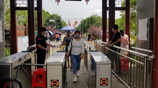 贺州＂五一＂防疫出游两不误：接待游客近40万人次，实现旅游收入逾3亿元(图1)