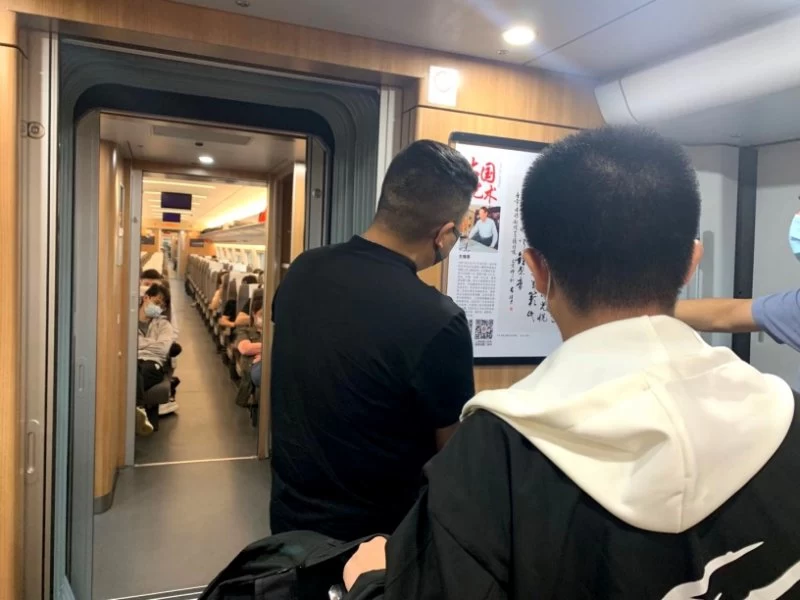 左继君书法作品走进中国高铁(图2) 左继君书法作品走进中国高铁(图2)