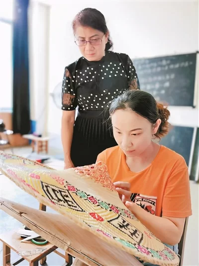 新时代的山乡巨变——环江毛南族整族脱贫观察(图3) 新时代的山乡巨变——环江毛南族整族脱贫观察(图3)