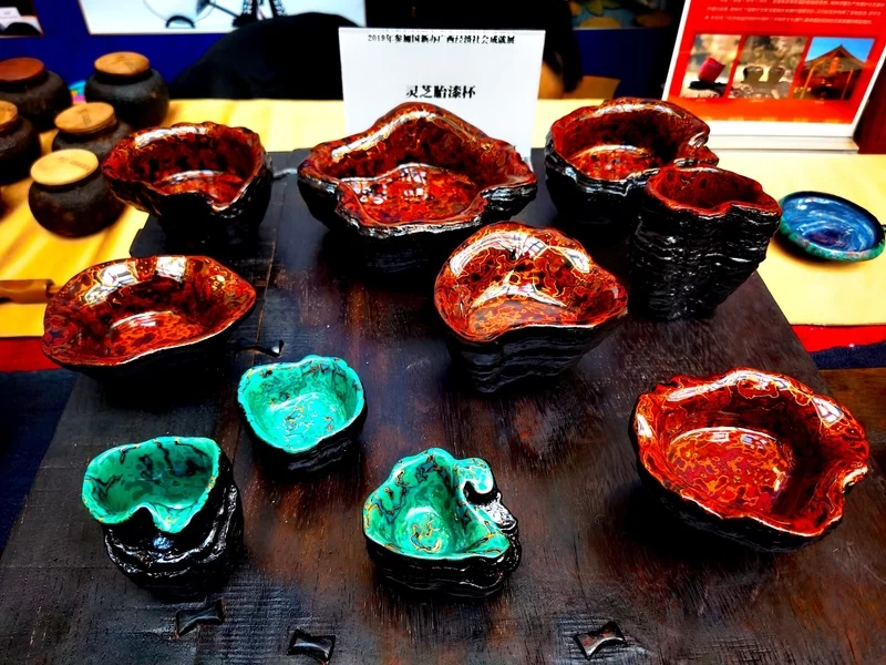 “壮美广西·多彩非遗”——2020广西非遗助力脱贫攻坚和乡村振兴展示展销在京举行(图6) “壮美广西·多彩非遗”——2020广西非遗助力脱贫攻坚和乡村振兴展示展销在京举行(图6)