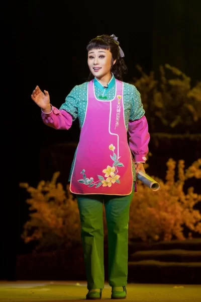 上党梆子《沁岭花开》演绎脱贫致富之路(图2)