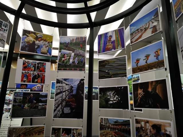 贵州省文化馆用近200张照片讲述脱贫攻坚的故事(图2)