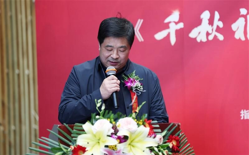 钟连盛张铁成首度联袂创新,《千秋福运》玉璧景泰蓝在京首发(图4) 钟连盛张铁成首度联袂创新,《千秋福运》玉璧景泰蓝在京首发(图4)