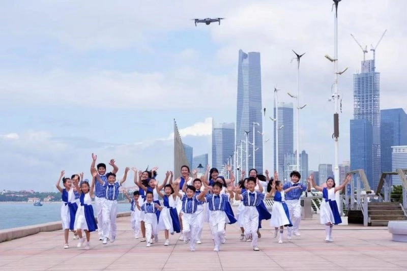 《为不凡闪耀》“献礼中国动漫100周年”特别节目在青岛完成拍摄(图4)