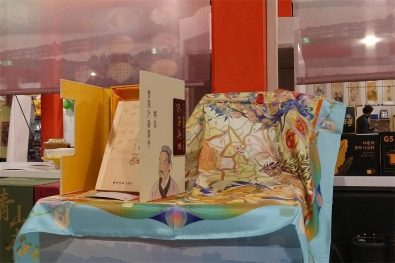 “多彩中国 佳节好物”主题展区在2023年米兰国际手工艺博览会开幕(图17)