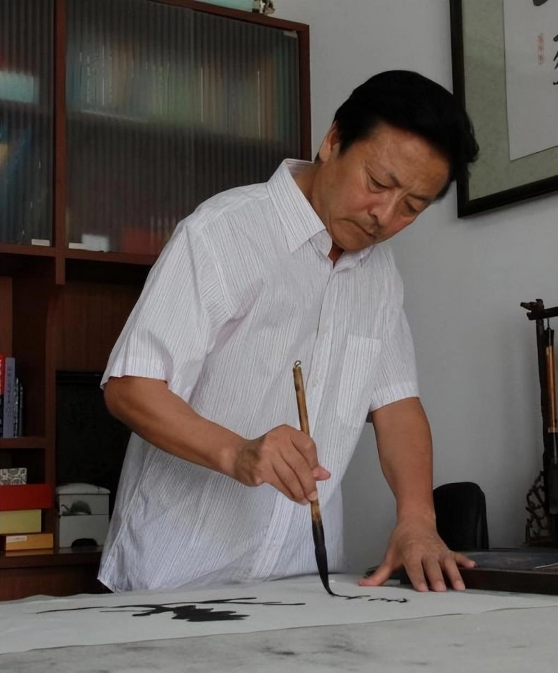 李生:用笔饱满,挥洒自如(图4) 李生:用笔饱满,挥洒自如(图4)