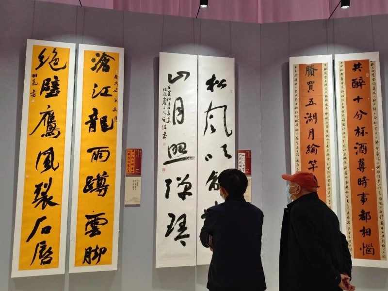 全国第九届楹联书法作品展(鹤壁巡展)开幕(图5) 全国第九届楹联书法作品展(鹤壁巡展)开幕(图5)