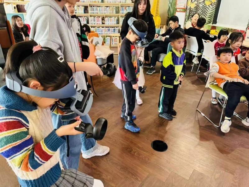 让小镇孩子穿越元宇宙时代——嘉兴元宇宙阅读体验馆大桥、王店分馆揭幕(图4)
