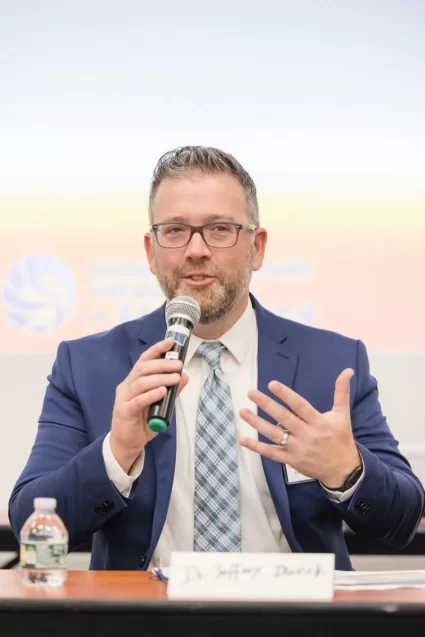 2024“艺术与生命”国际艺术邀请展  暨第十届“生命艺术现象学”学术论坛在美国圣彼得大学举行(图5) 2024“艺术与生命”国际艺术邀请展暨第十届“生命艺术现象学”学术论坛在美国圣彼得大学举行(图5)