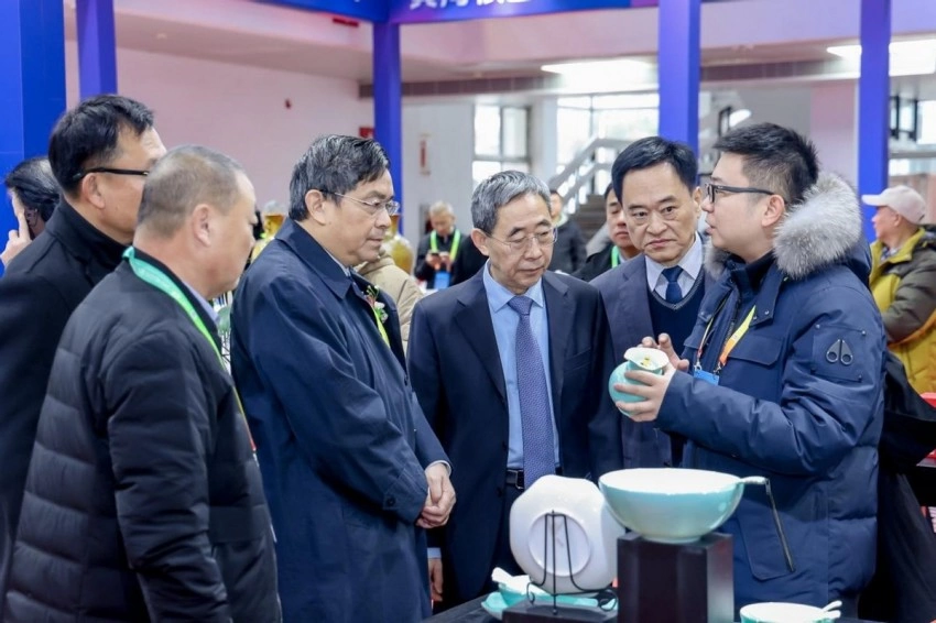 2024中国（北京）国际精品陶瓷展览会在京开幕(图2)