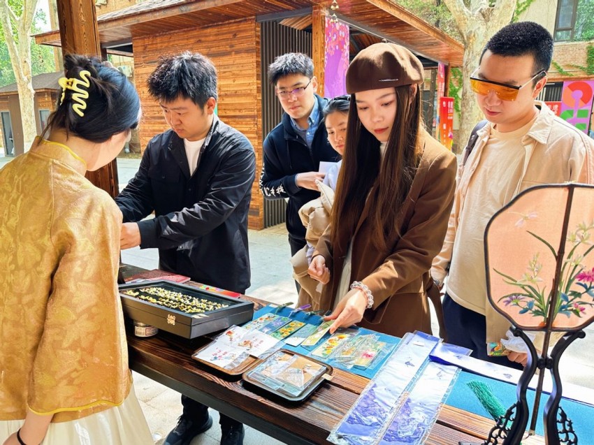 谷雨时节，非遗正青春——中国传媒大学文化产业管理学院以青春之力激活非遗(图7)