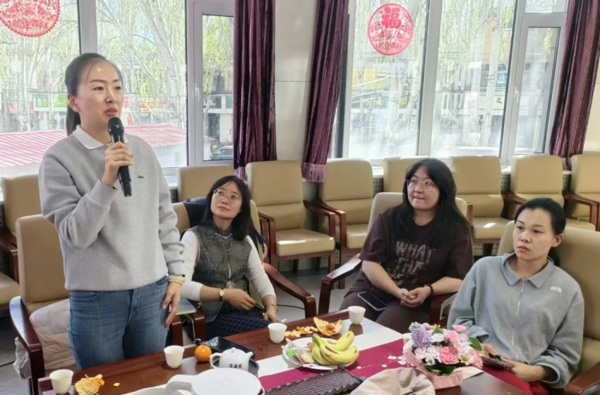 内蒙古红楼梦研究会推出《红楼梦》“沙龙”(图2)