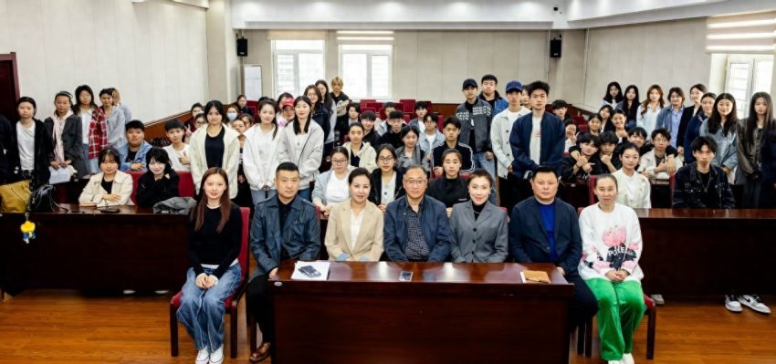 荀慧生艺术研究会走进黑龙江艺术职业学院(图1)