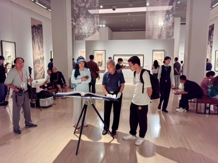 “守真——石朴艺术展”在中国美术馆开幕(图24) “守真——石朴艺术展”在中国美术馆开幕(图24)