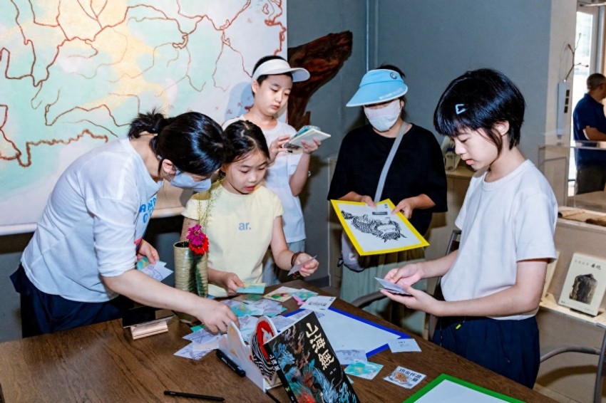 《山海经行·怀柔百神》艺术展开幕
