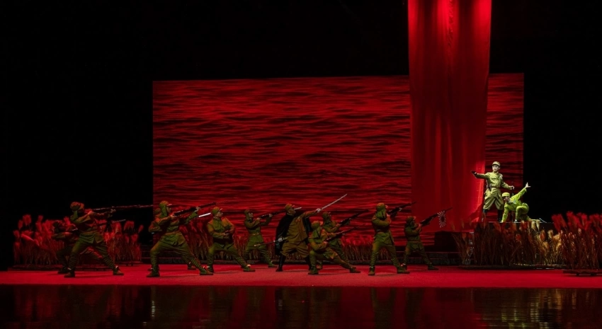 以乡音传薪火 以巡演砺初心——淮剧《燃尽硝烟》东台首演 拉开盐阜抗战斗争精神巡礼序幕(图3)