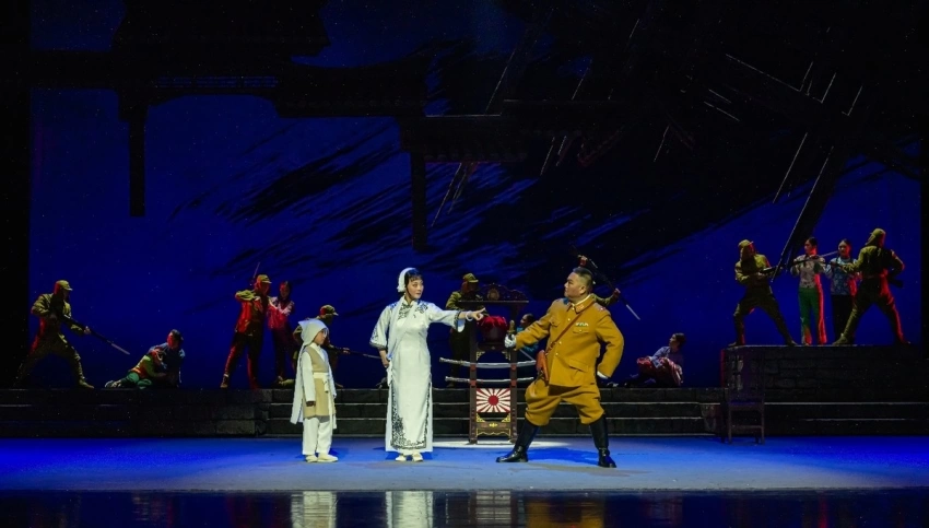 以乡音传薪火 以巡演砺初心——淮剧《燃尽硝烟》东台首演 拉开盐阜抗战斗争精神巡礼序幕(图4)